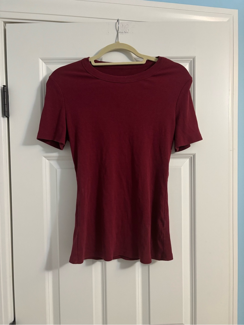 Women's Burgundy Short Sleeve Crewneck Top